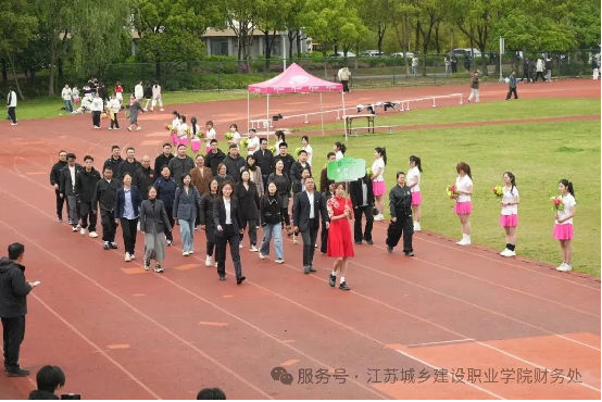 体专融合办佳会  勤俭节约树新风  ——26年春季运动会 节俭推广案例